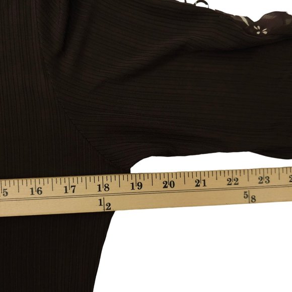 Pretty Angel Chocolate Floral Boho Tunic Top Womens L Crochet Trim Button Detail - Picture 3 of 15